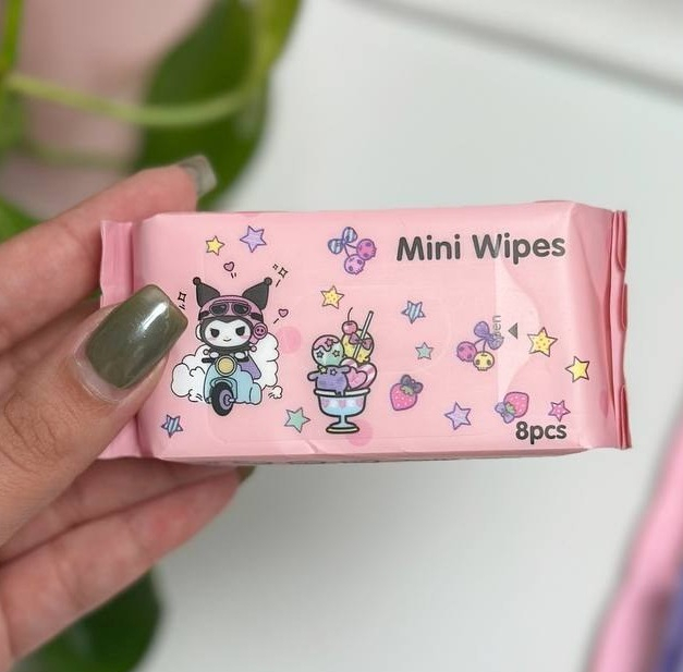 دستمال مرطوب کودک طرح کرومی مدل Mini Wipes مجموعه 8 عددی