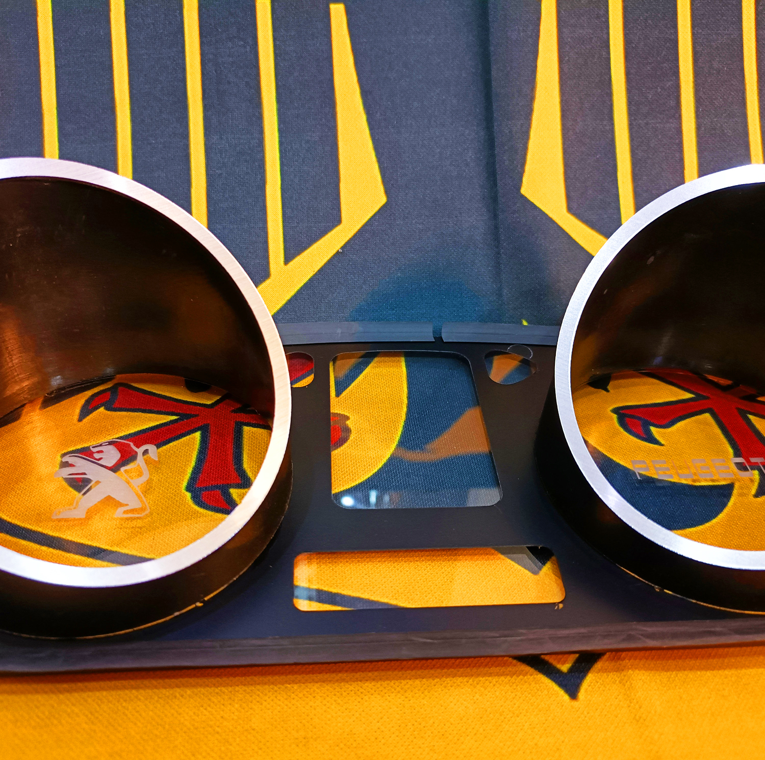 قاب دور کیلومتر شمار خودرو مدل SONATAI مناسب برای پژو 405