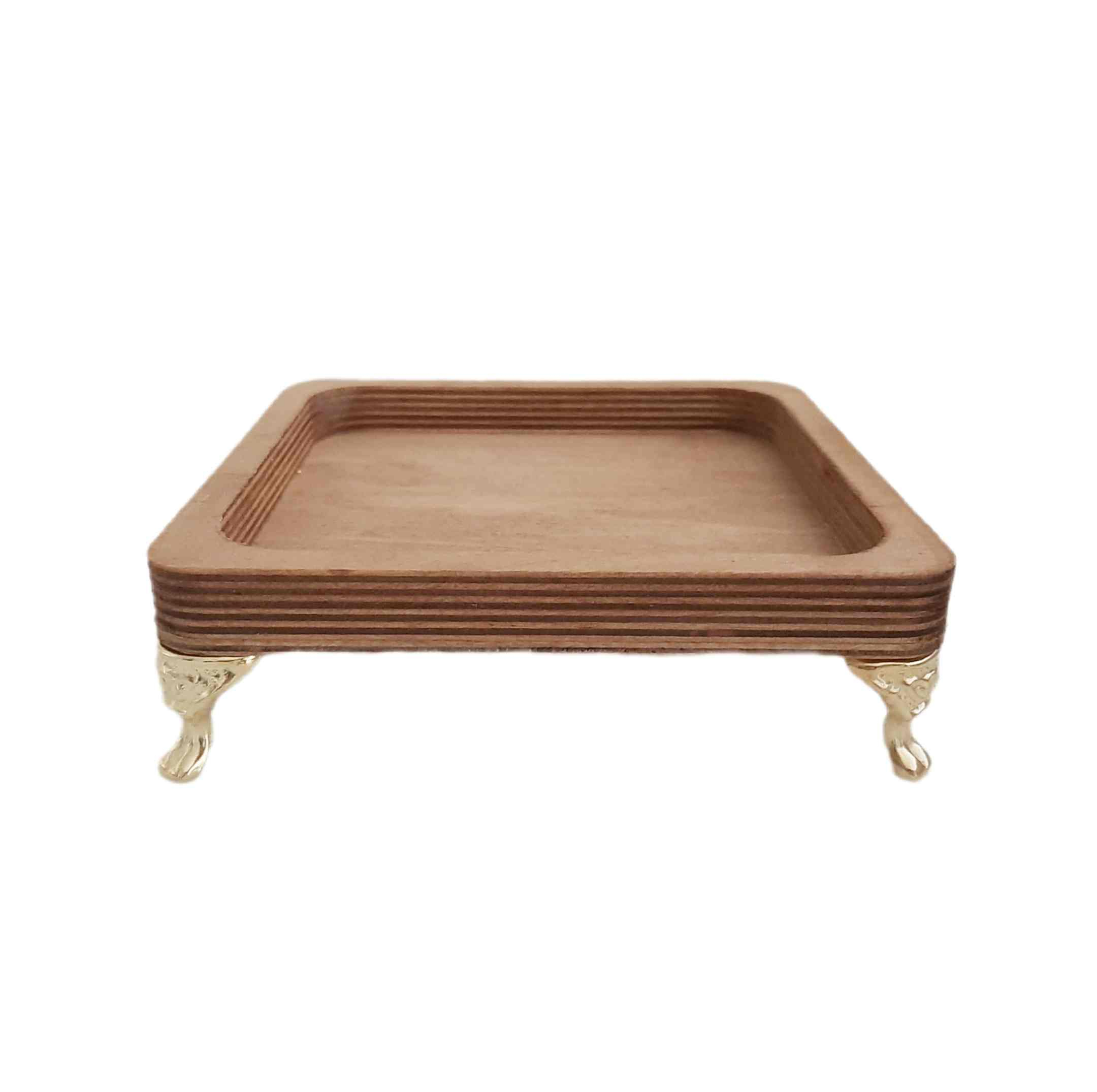 ظرف سرو چوبی پایه‌دار مدل ply05 مجموعه 5 عددی از چوب روس باکیفیت، ضدآب و بادوام مناسب آجیل‌خوری، میوه‌خوری و شکلات‌خوری، قابلیت شست‌وشو با دست و استفاده در میهمانی و پذیرایی