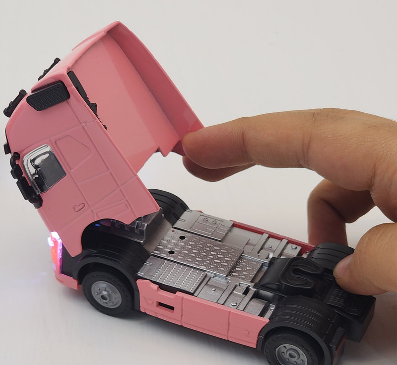 ماشین بازی ناب سل طرح تک محور مدل VOLVO FH