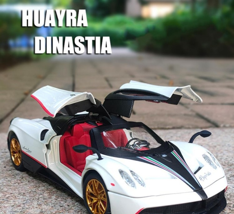 ماکت ماشین ناب سل مدل پاگانی هوایرا دودزا درب خفاشی METAL PAGANI