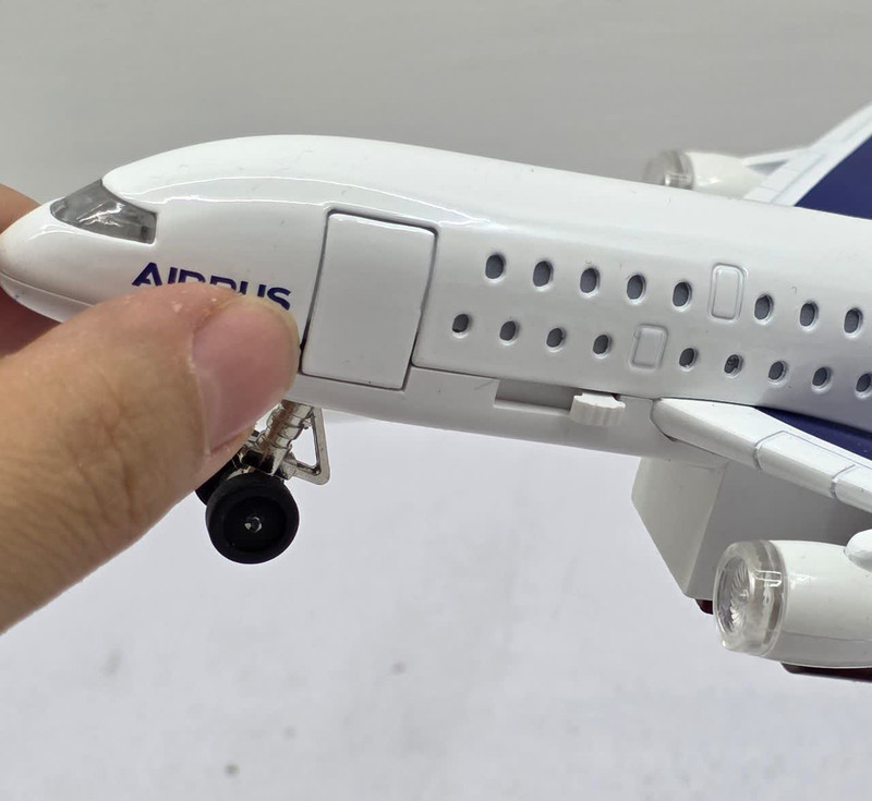 ماکت هواپیما ناب سل مدل موزیکال چراغدار ایرباس A380AIRBUS همراه با جاسوییچی