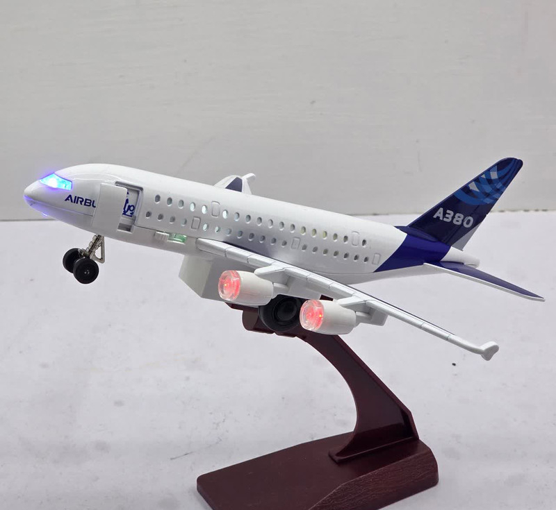 ماکت هواپیما ناب سل مدل موزیکال چراغدار ایرباس A380AIRBUS همراه با جاسوییچی