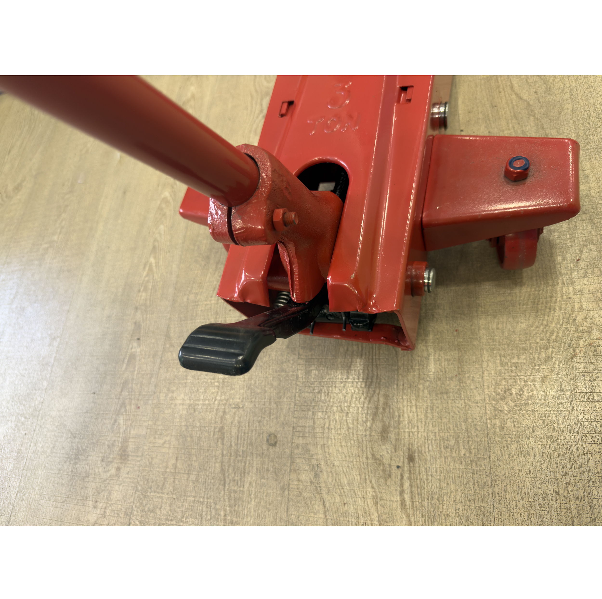 جک خودرو سوسماری جکیران کد SMT-JAKIRAN-3TON-ESFAHAN ظرفیت 3 تن