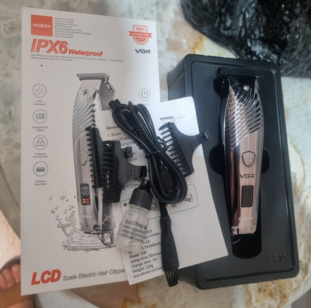 ماشین اصلاح موی سر و صورت شارژی وی جی آر مدل MX-ER11