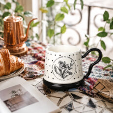 ماگ طرح گل مدل دسته قلبی فانتزی