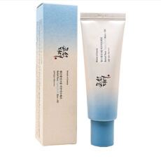 کرم ضدآفتاب بی رنگ صورت بیوتی آف جوسان SPF 50 مدل آکوا فرش حجم ۵۰ میلی لیتر