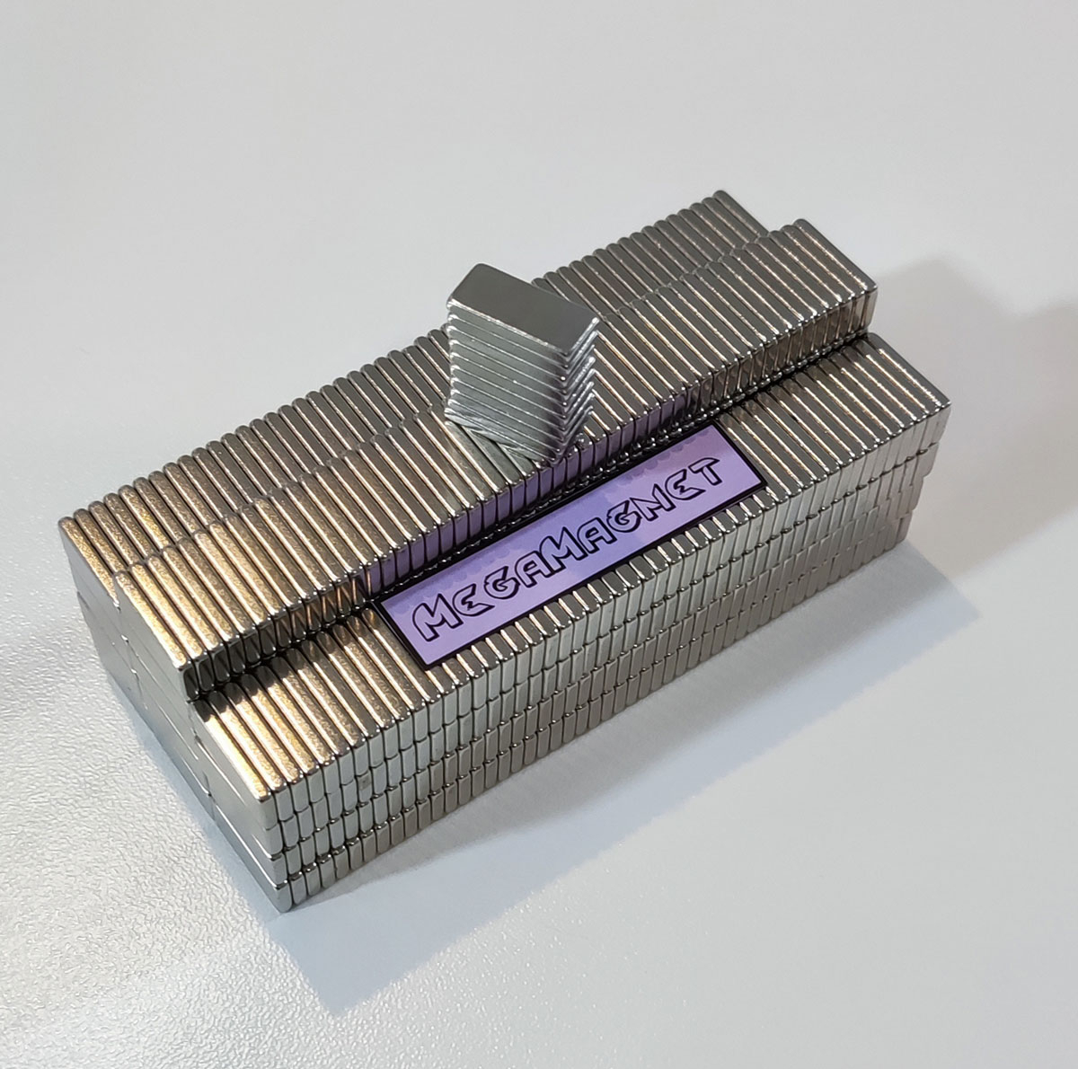 آهن ربا مدل نئودیمیوم بلوک کد B15x7x2mm بسته 20 عددی