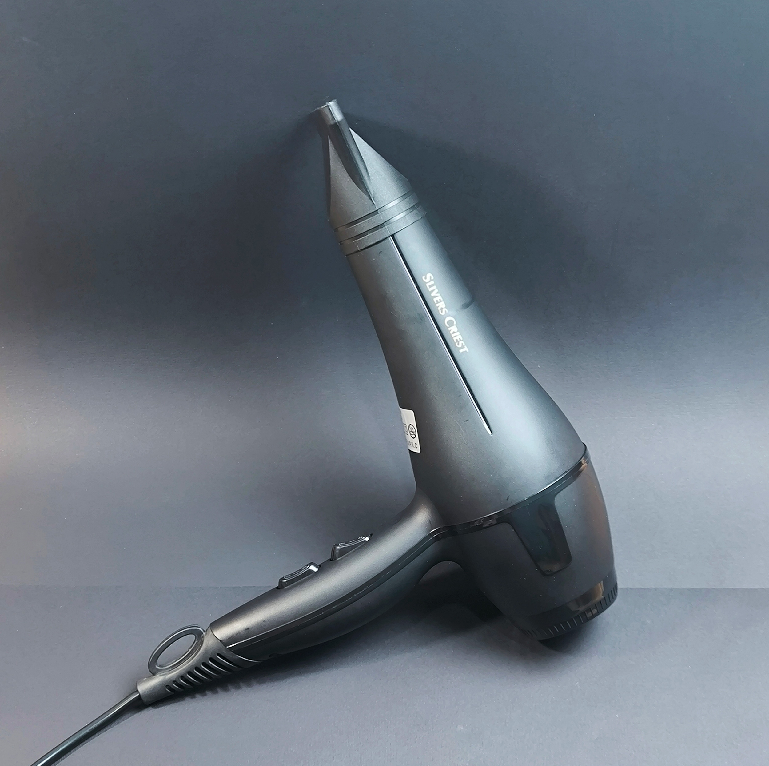 سشوار سیلور کرست مدل SC-D013 با موتور AC، توان 5000 وات، فناوری تولید یون، تنظیم دما و سرعت در 2 حالت و همراه با دیفیوزر و نازل متمرکزکننده