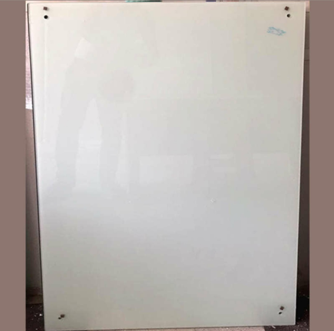 تخته وایت برد شیشه ای مدل G030 سایز 120×90 سانتی متر