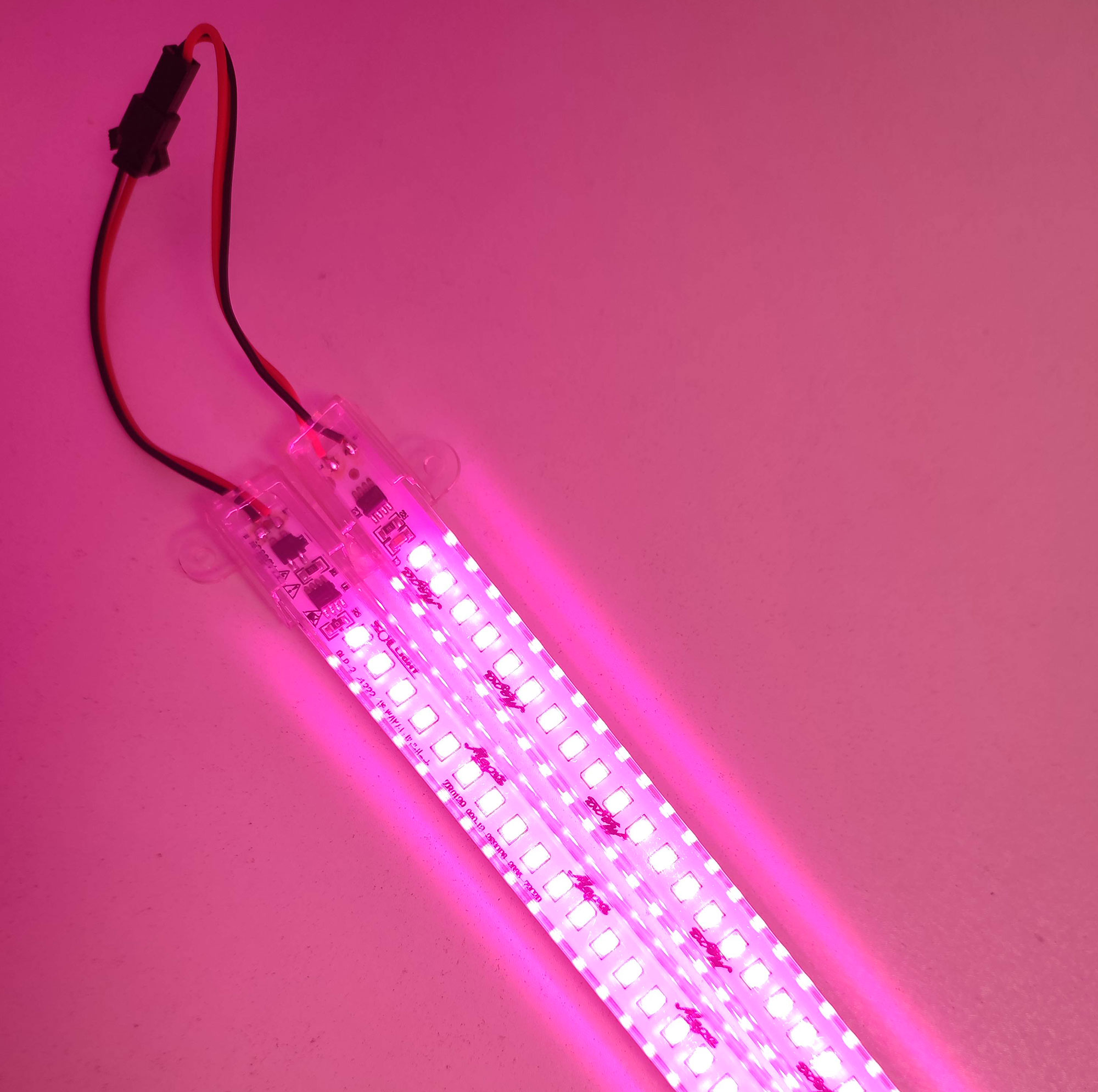 لامپ رشد گیاه 18 وات مدل فول اسپکتروم 220v طرح ریسه LED بسته 4 عددی