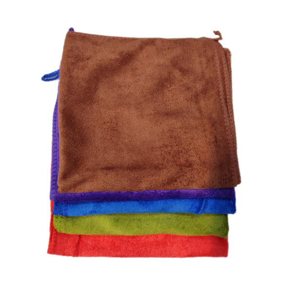 دستمال نظافت خودرو میکروفایبر ویراگیتا مدل همه کاره سایز 30x30 سانتی متر مجموعه 6 عددی