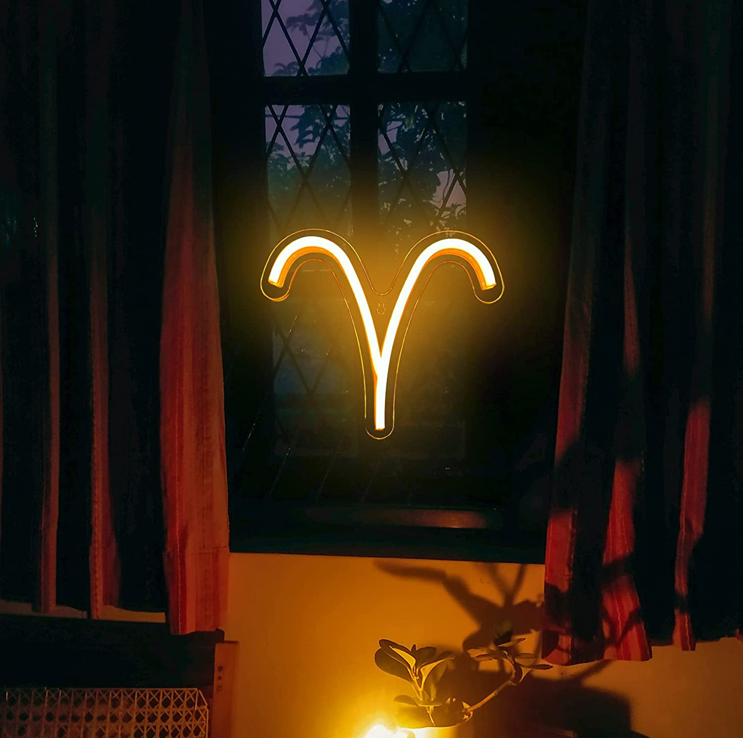 چراغ دیواری مدل نئون NEON-ARIES