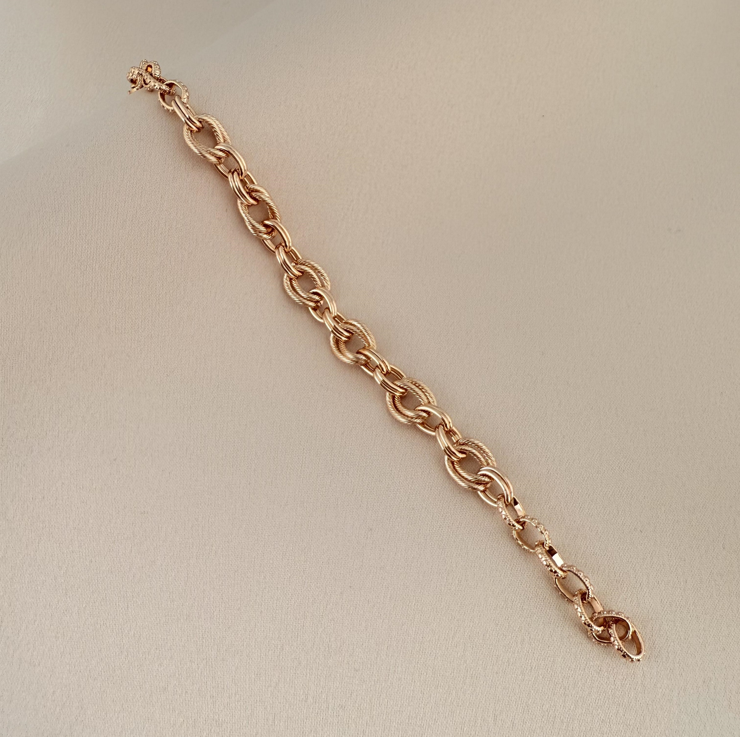 دستبند زنانه ژوپینگ مدل X0001018