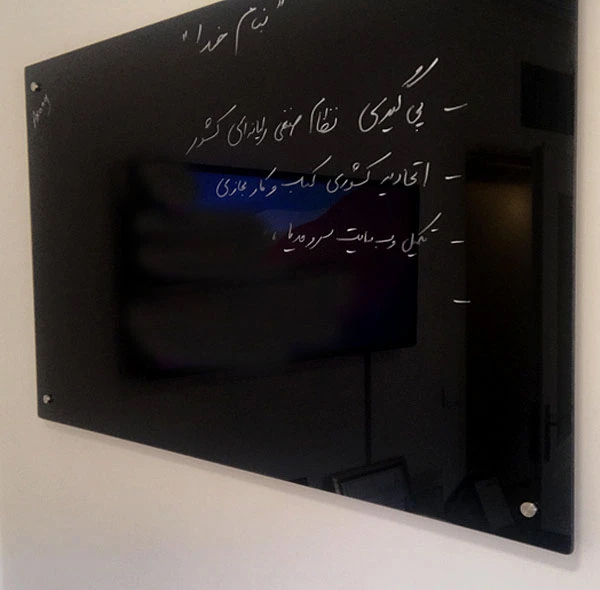 وایتبرد شیشهای عکسنگ مدل AXANG -1291 سایز 120x91 سانتیمتر