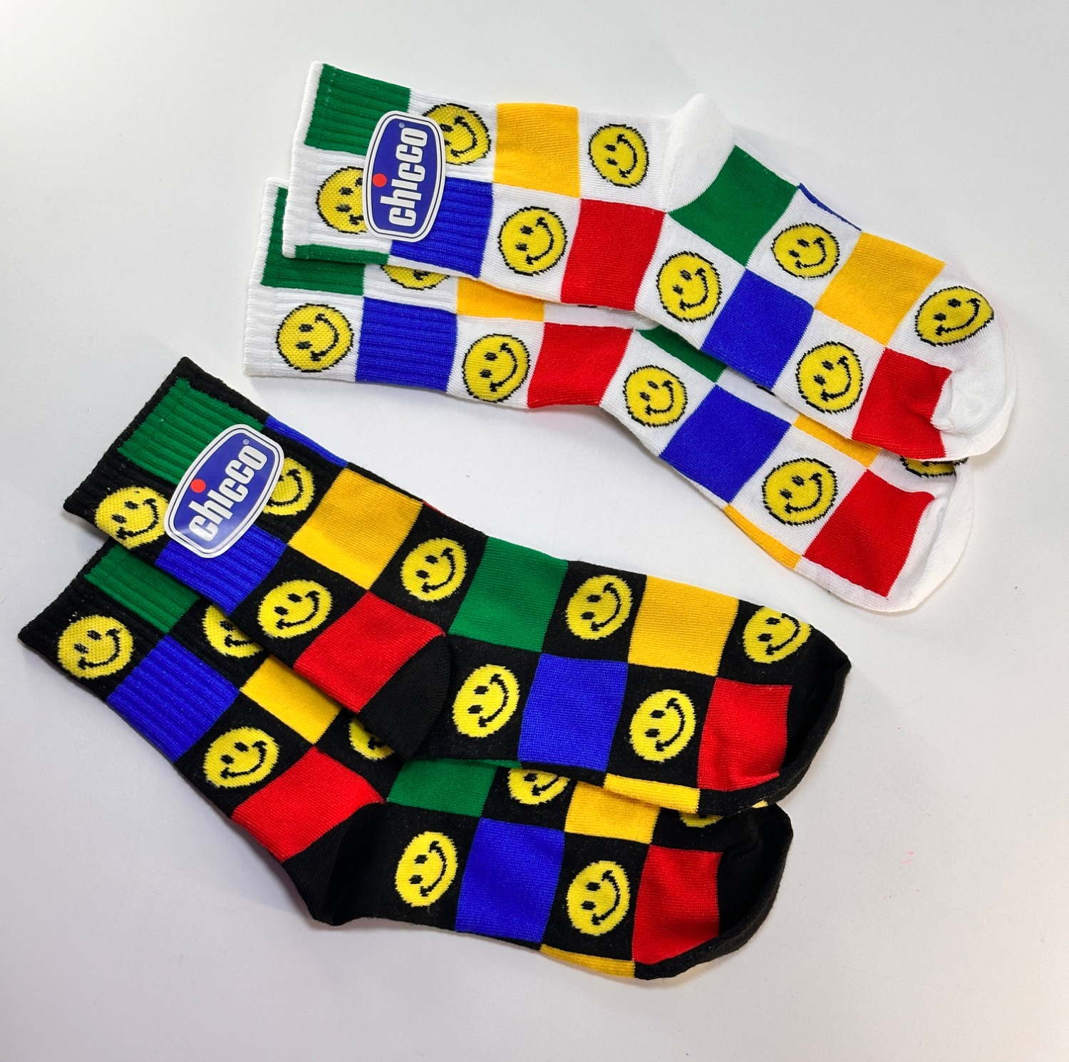جوراب ساق بلند پسرانه چیکو مدل Emoji طرح لبخند شطرنجی