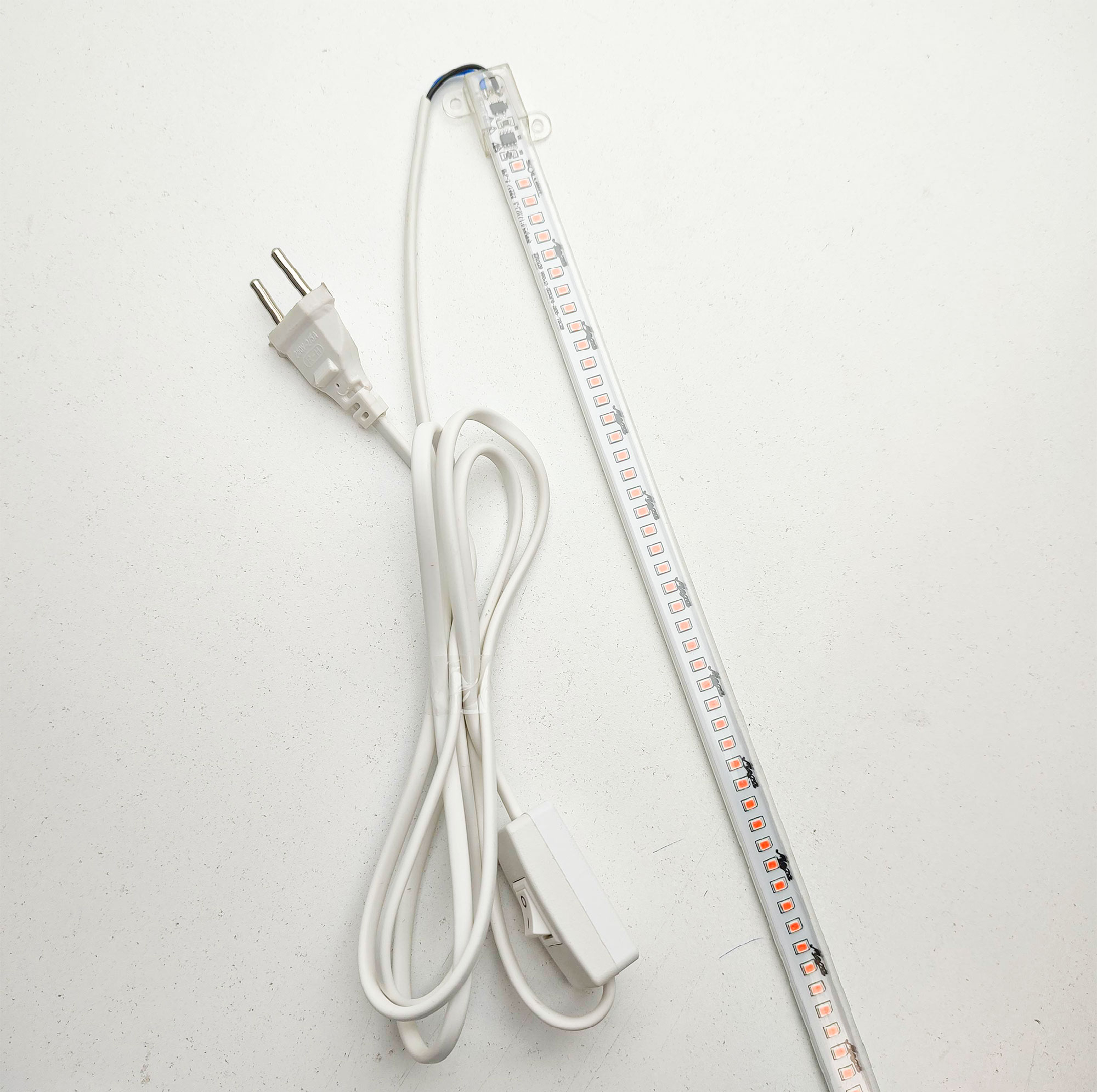 لامپ رشد گیاه 18 وات مدل فول اسپکتروم 220v طرح ریسه LED بسته 2 عددی