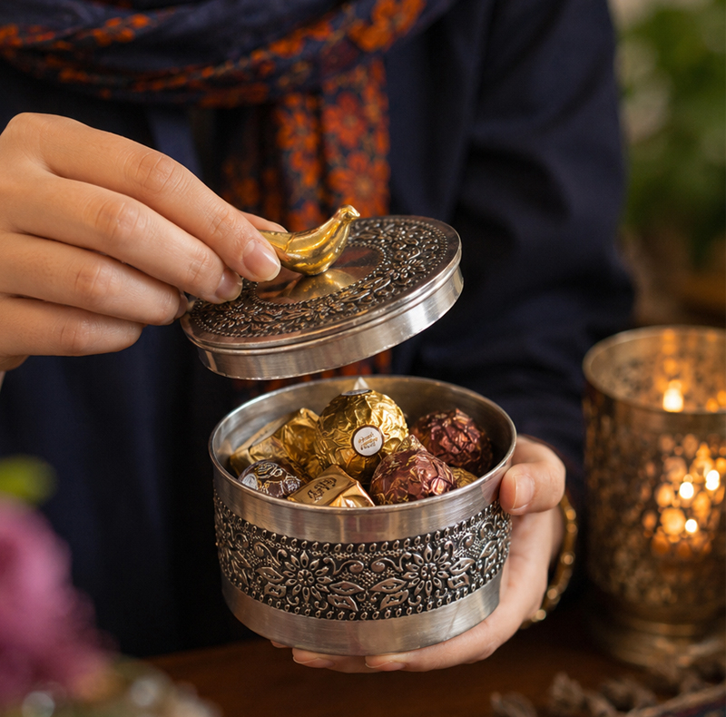 شکلات خوری مسی مدل قلم زنی کد ZH356.12