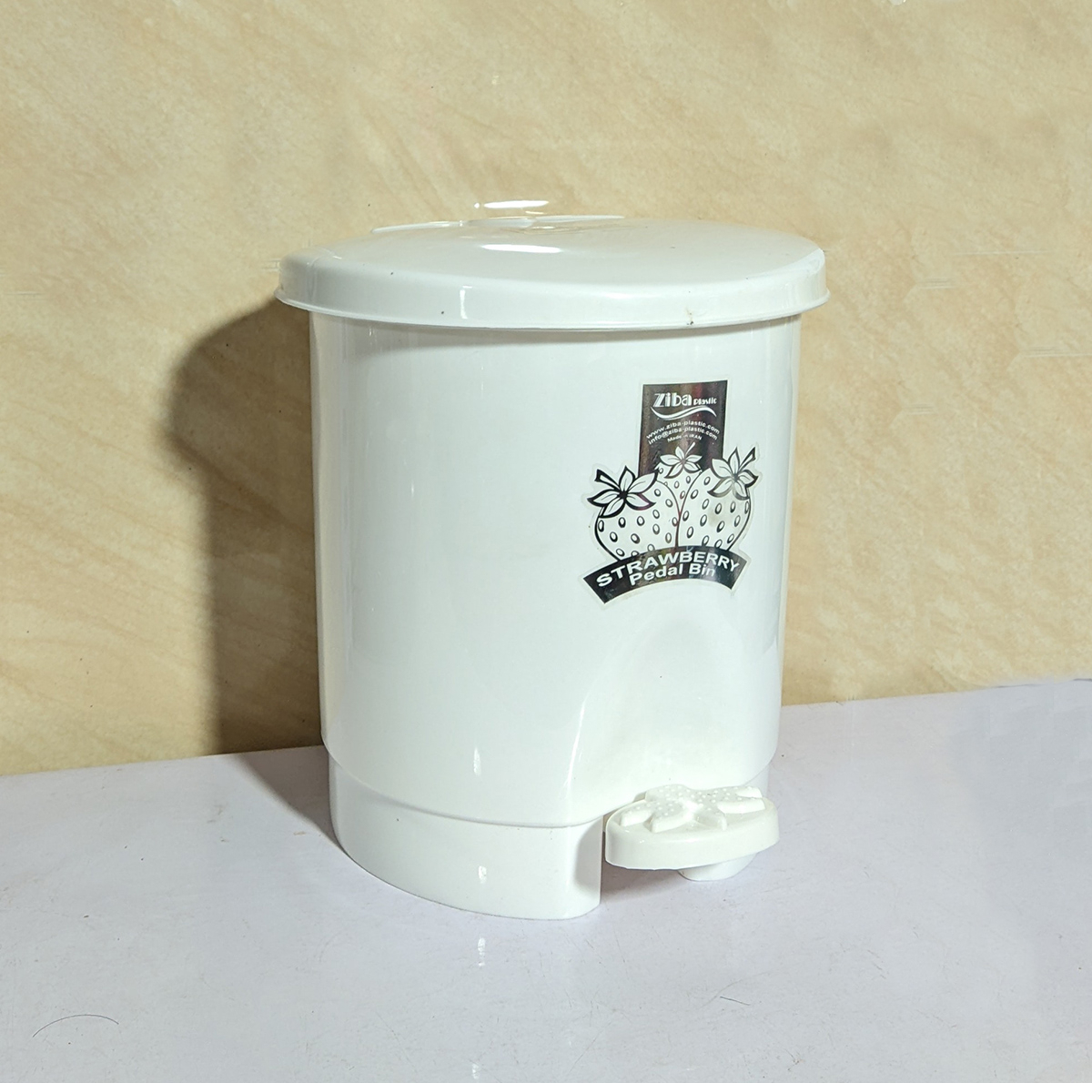 سطل زباله پدالی مدل توت فرنگی
