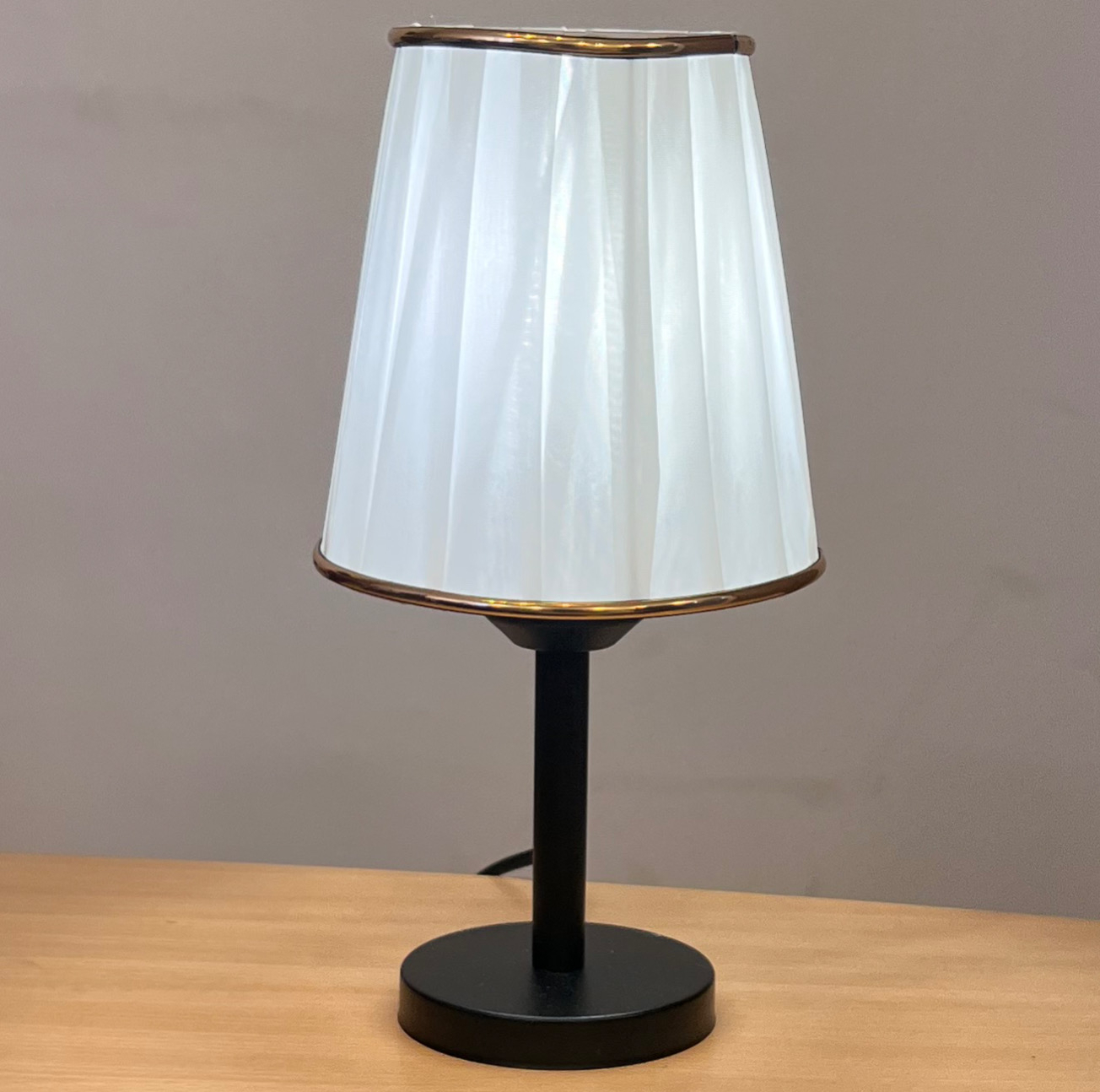 آباژور رومیزی نورهام مدل NHM-SP BLK- 15