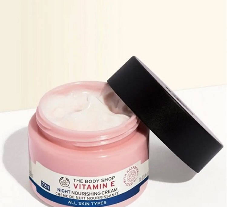 کرم شب مغذی بادی شاپ (Body Shop) مدل Vitamine حجم 50 میلی لیتر