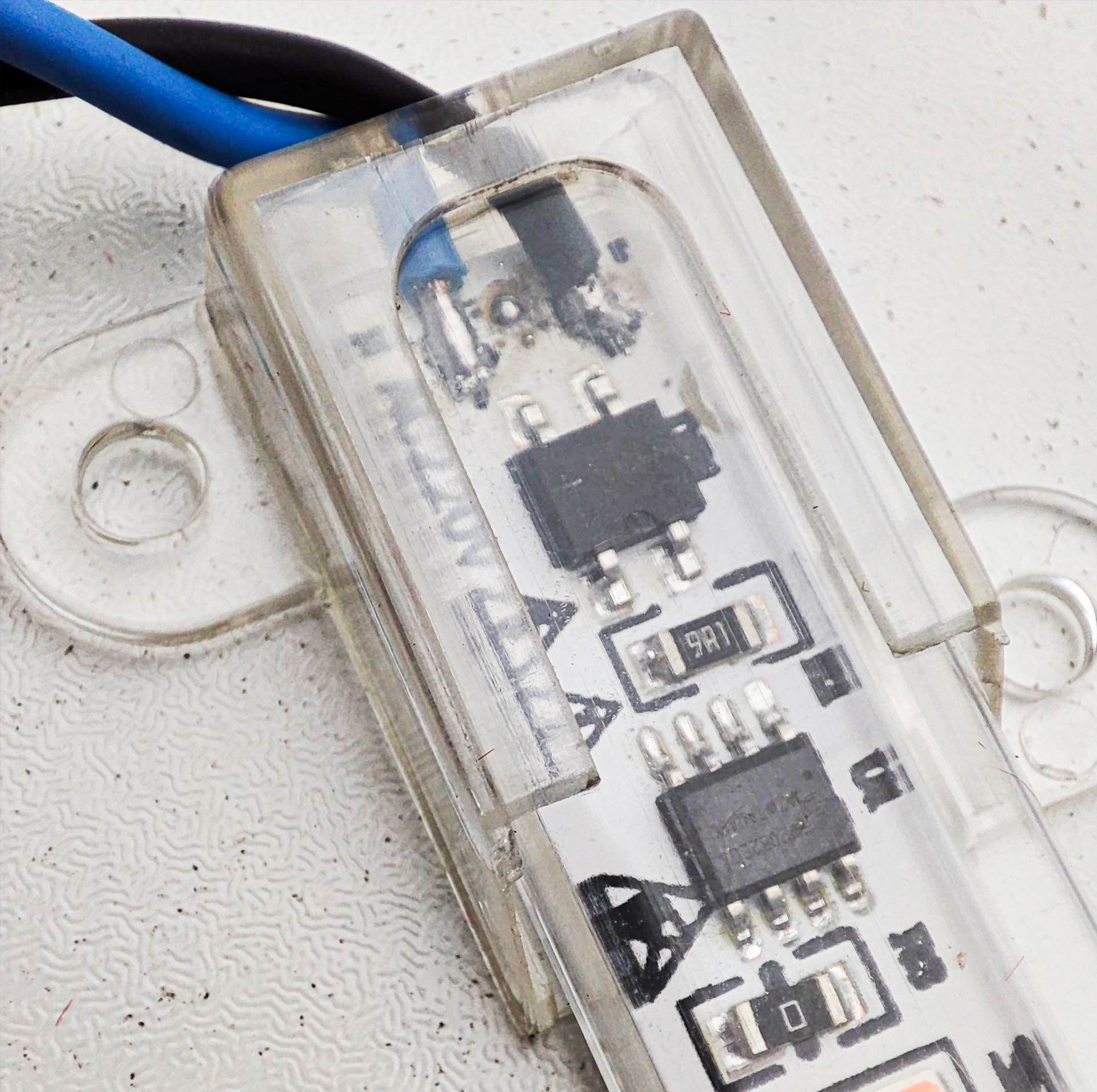 لامپ رشد گیاه 18 وات مدل فول اسپکتروم 220v طرح ریسه LED بسته 2 عددی