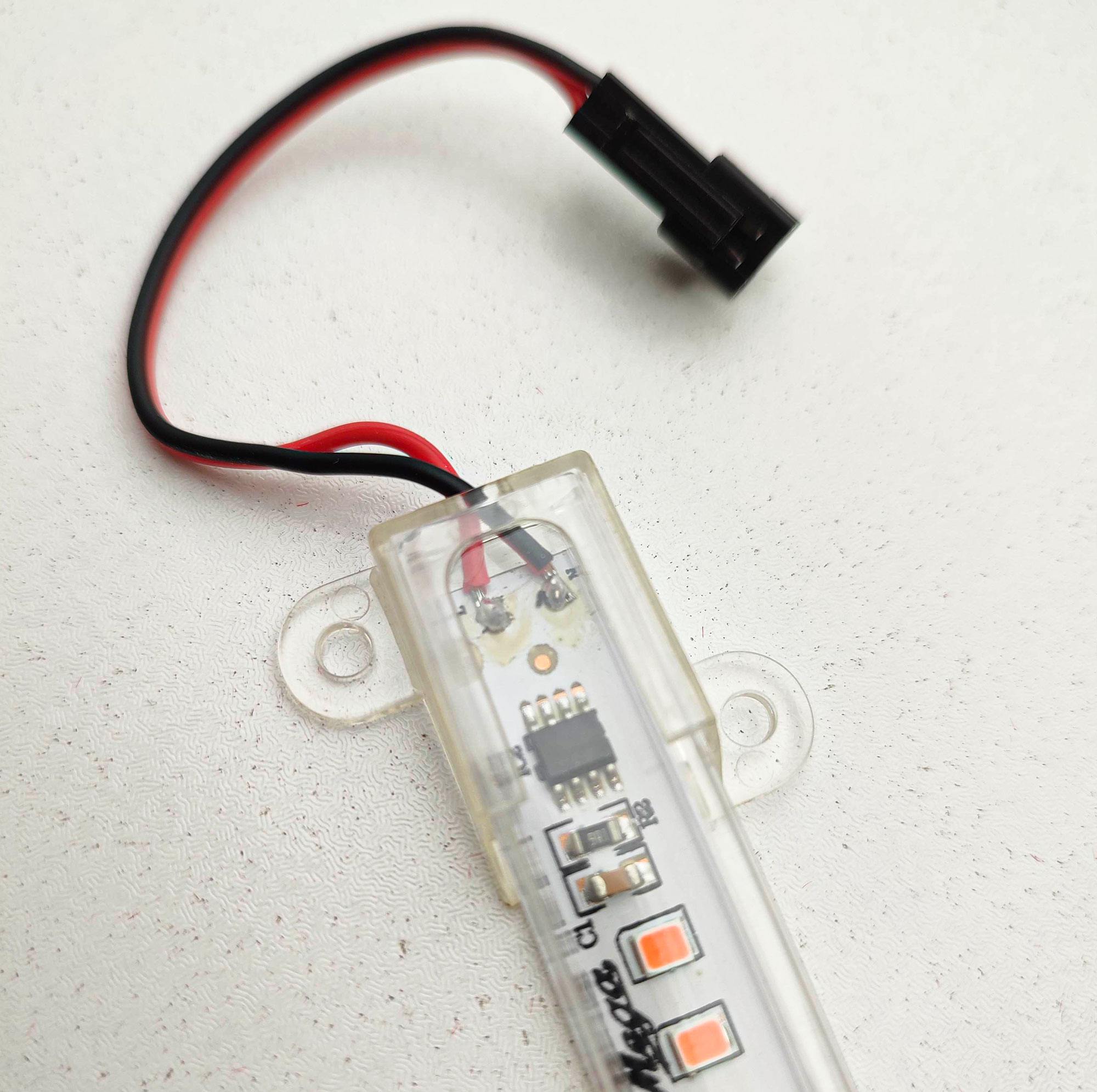 لامپ رشد گیاه 18 وات مدل فول اسپکتروم 220v طرح ریسه LED بسته 4 عددی