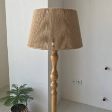 آباژور مدل ایستاده چوبی خراطی مکرومه کد AM-M