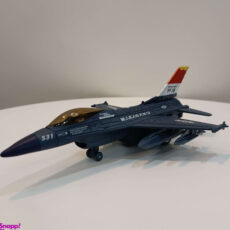 هواپیما جنگنده مدل دودزا طرح F-16