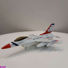 هواپیما جنگنده مدل دودزا طرح F-16