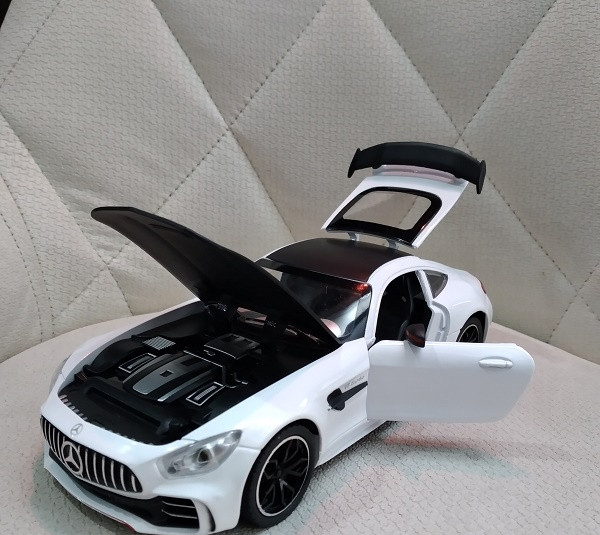 ماکت ماشین چه ژی مدل ماکت ماشین چه ژی مدل بنز amg کد 24062