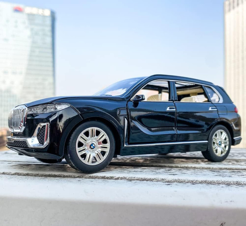 ماکت ماشین چه ژی مدل بی ام و BMW X7 کد CZ06