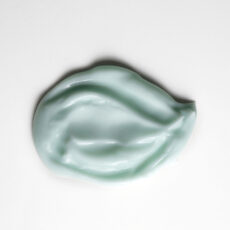 کرم مرطوب کننده روز نیوبرن مدل Smooth touch مناسب پوست چرب و نرمال حجم 50 میلی لیتر