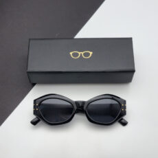 عینک آفتابی زنانه طرح دیور مدل 6997c1
