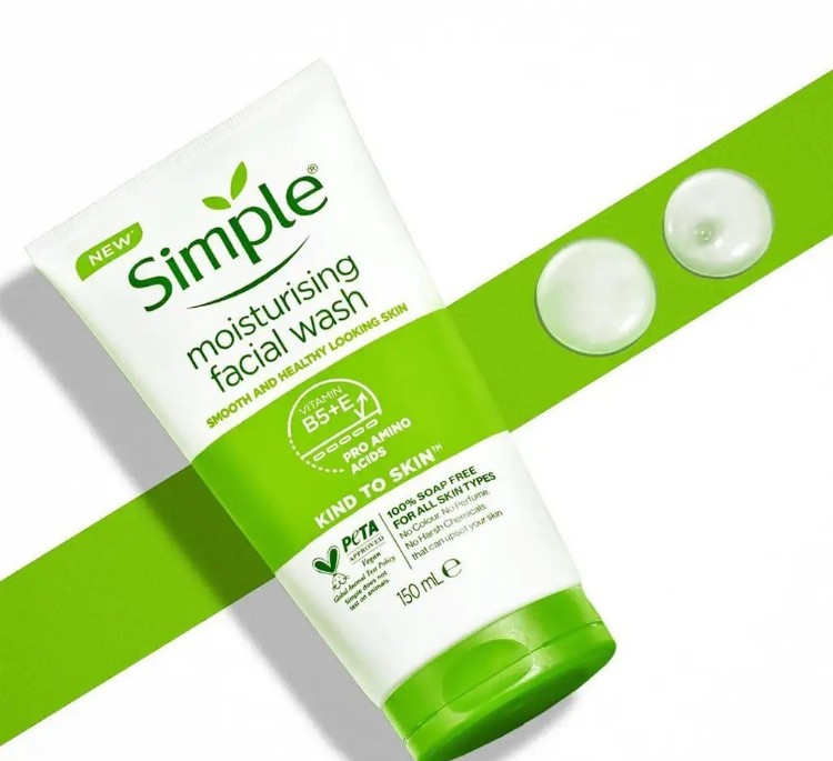 پک روتین پوست سیمپل مدل Kind to Skin مجموعه 4 عددی
