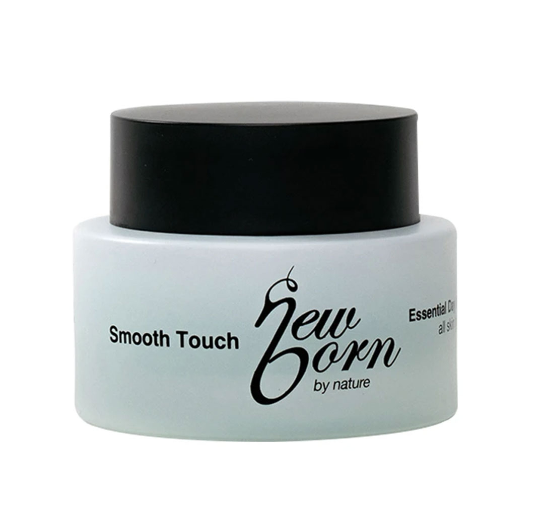 کرم مرطوب کننده روز نیوبرن مدل Smooth touch مناسب پوست چرب و نرمال حجم 50 میلی لیتر