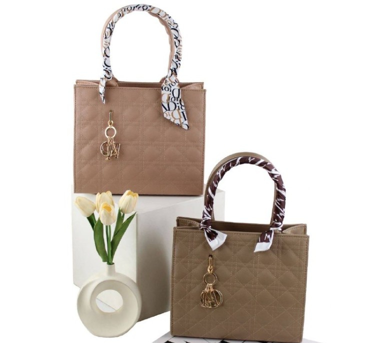 کیف دستی زنانه مدل گل دوزی کد 5611