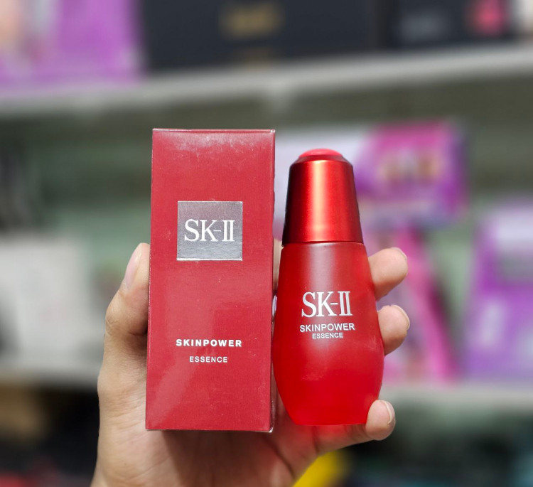 سرم ضد چروک و حجم دهنده اسنس مدل Skinpower Essence حجم 50 میلی‌ لیتر