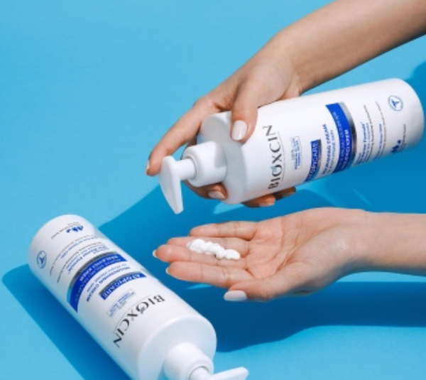 کرم مرطوب کننده و تغذیه کننده بیوکسین مدل Atopicare مناسب پوست خشک و حساس حجم 500 میلی لیتر