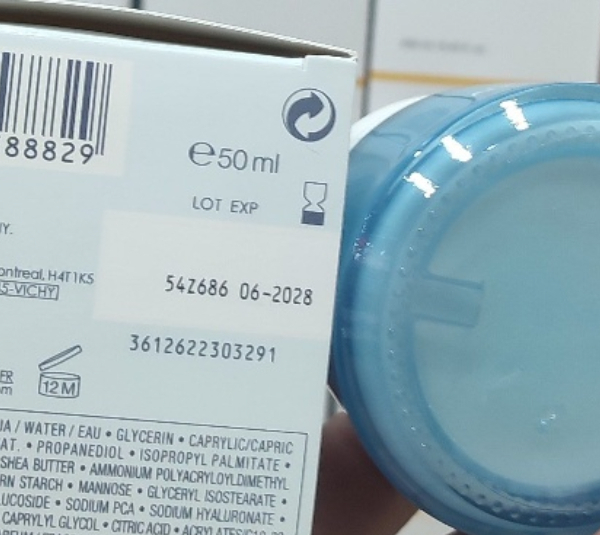 کرم مرطوب کننده و آبرسان ویشی سری Aqualia Thermal مدل Dynamic Hydration حجم 50 میلی لیتر
