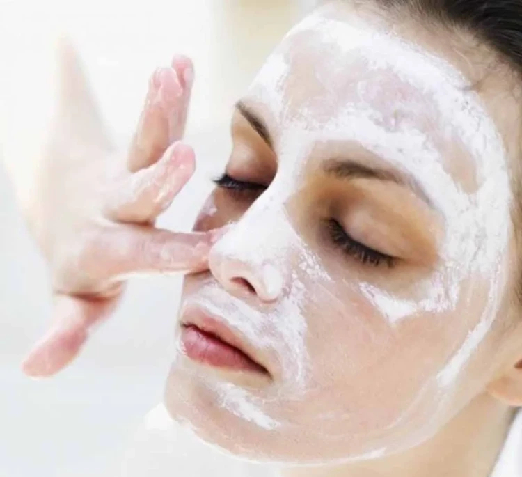 روشن کننده و لایه بردار صورت و گردن استادرم مدل Lightening Buffing وزن 250 گرم