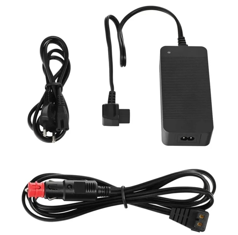 یخچال خودرو سنکور مدل SCM 5501BL ظرفیت 55 لیتر