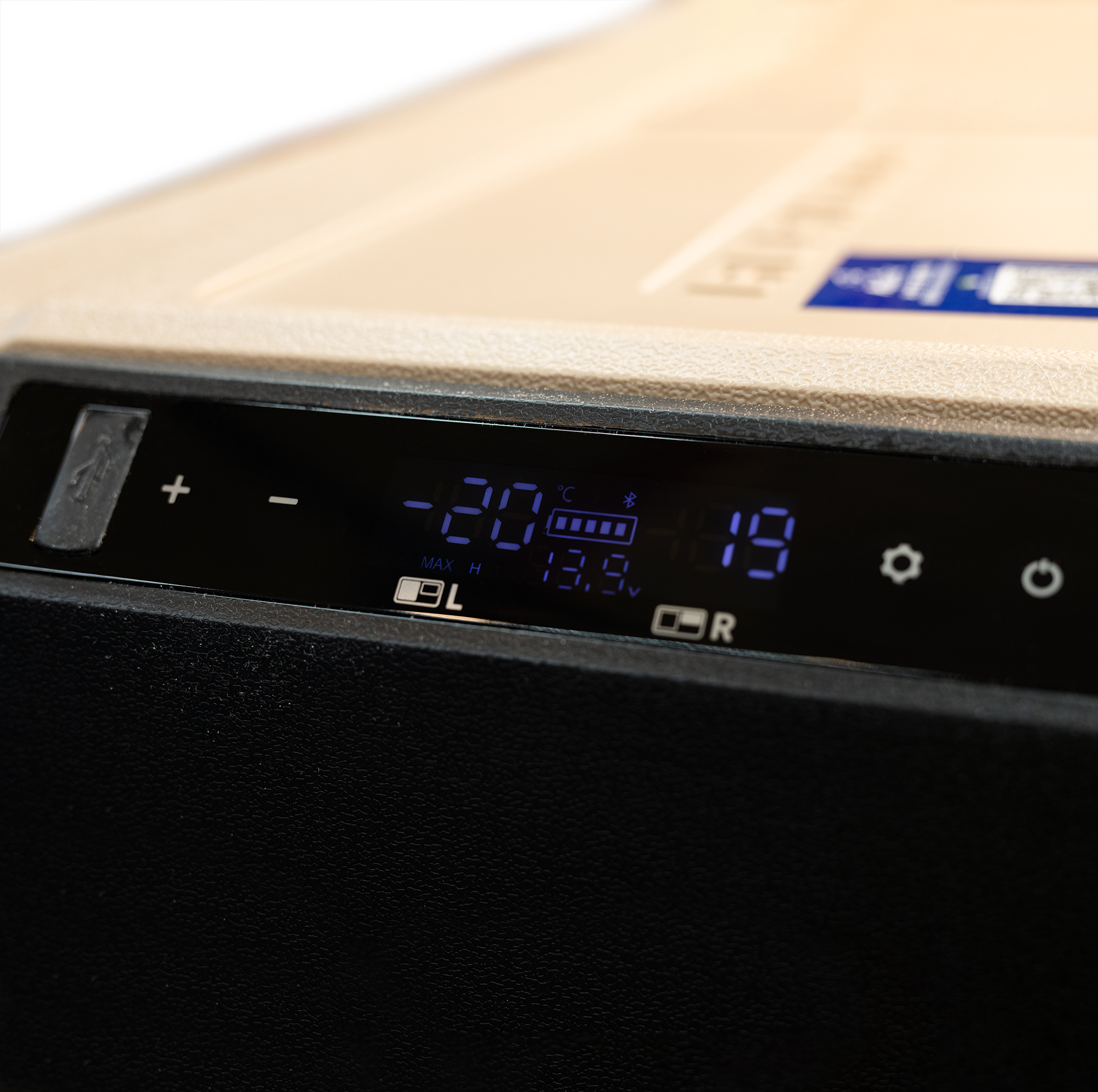یخچال فریزر خودرو الپیکول مدل TA-55 ظرفیت 55.3 لیتر