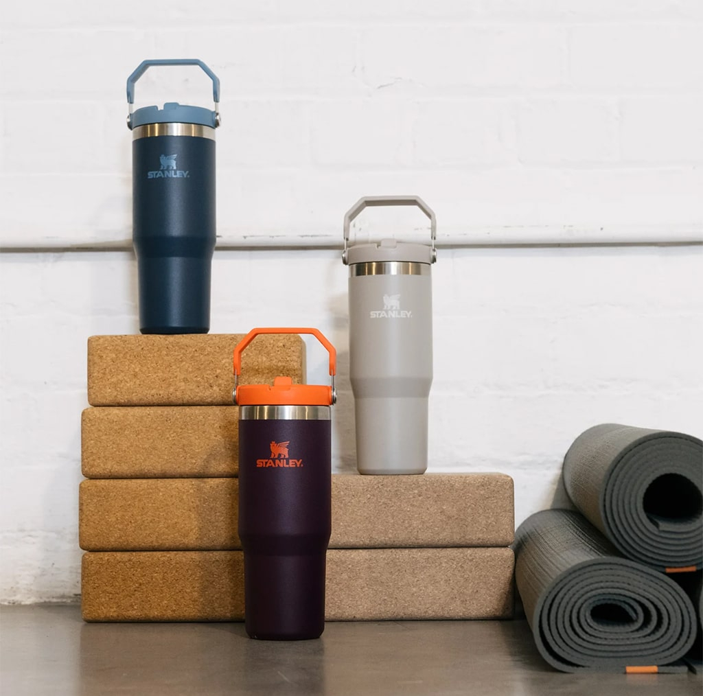 تراول ماگ استنلی مدل Iceflow Flip Straw Tumbler گنجایش 0.89 لیتر