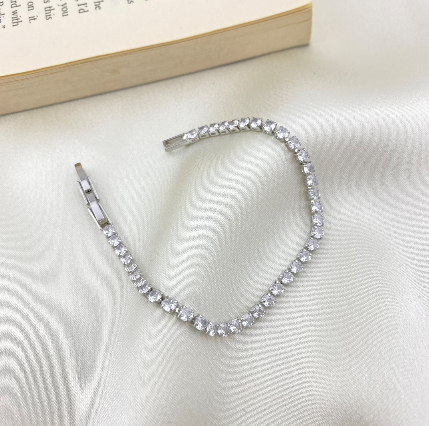 دستبند زنانه ژوپینگ مدل تنیسی کد B4344