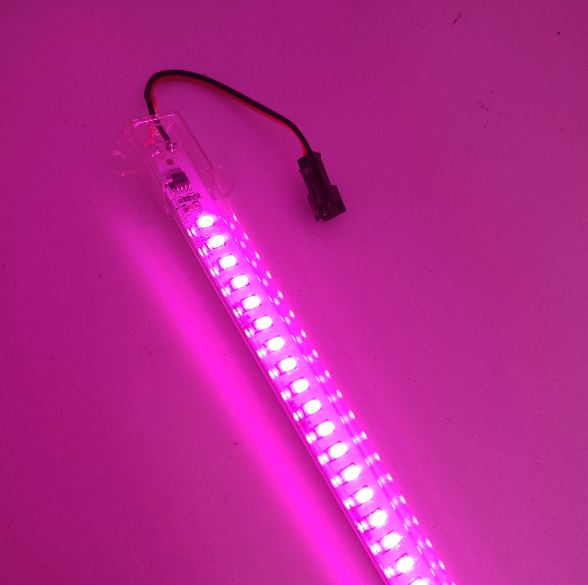 لامپ رشد گیاه 18 وات مدل فول اسپکتروم 220v طرح ریسه LED بسته 2 عددی