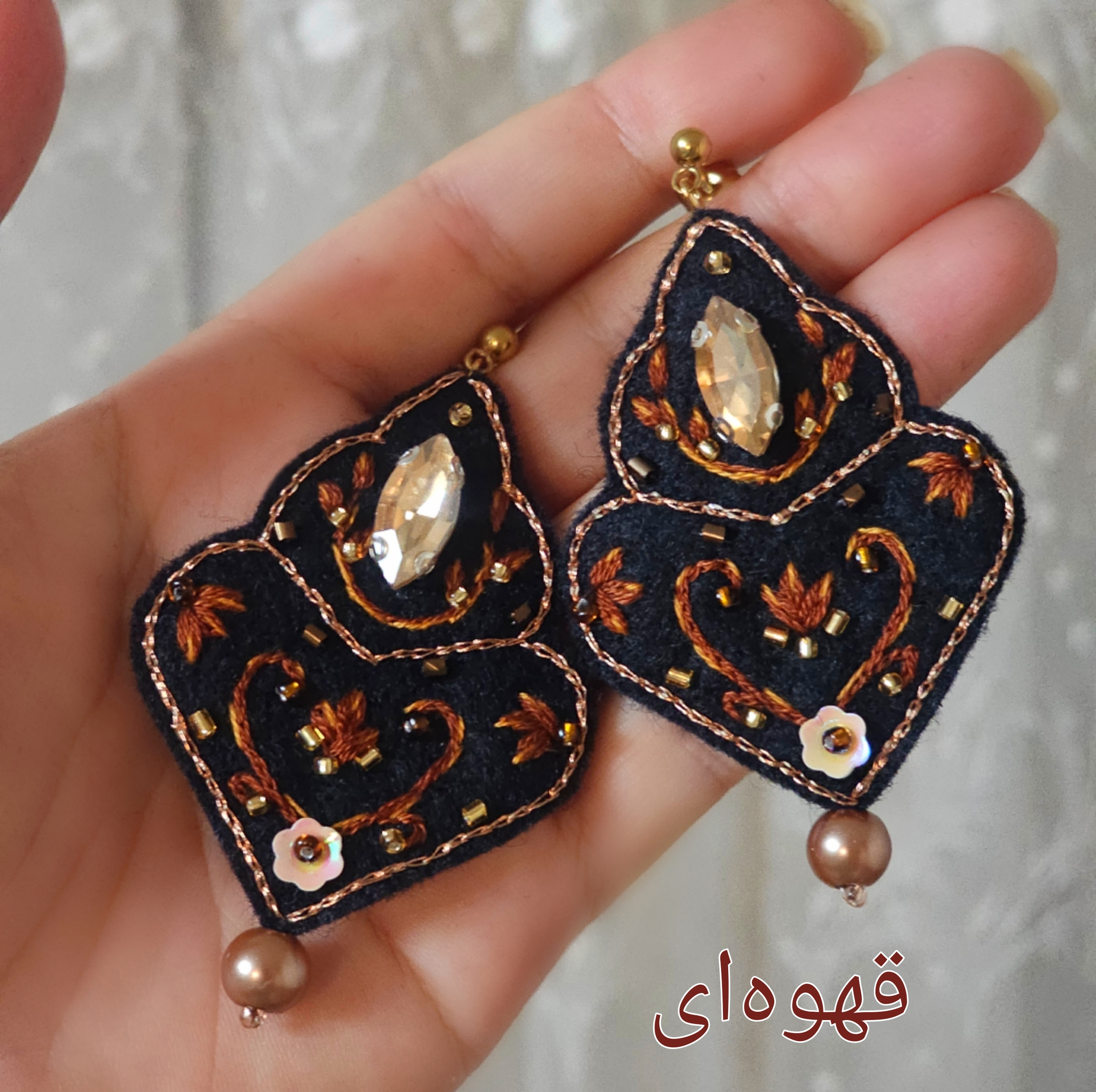 گوشواره دست دوز زنانه مدل شاهدُخت