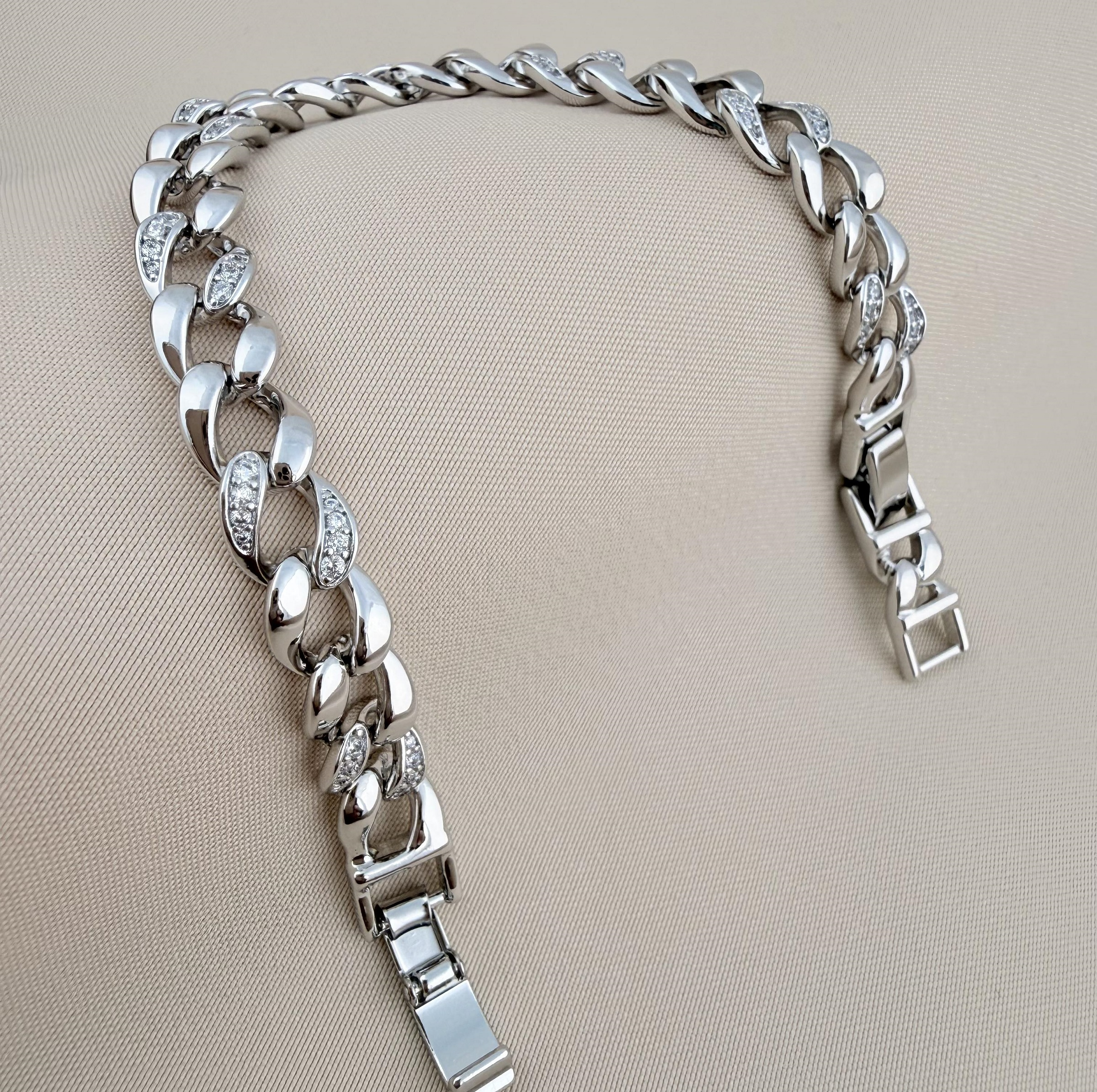 دستبند زنانه ژوپینگ مدل X001061979