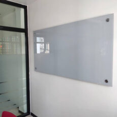 تخته وایت برد شیشه‌ ای عکسنگ مدل CG12090 سایز 120x90 سانتی متر
