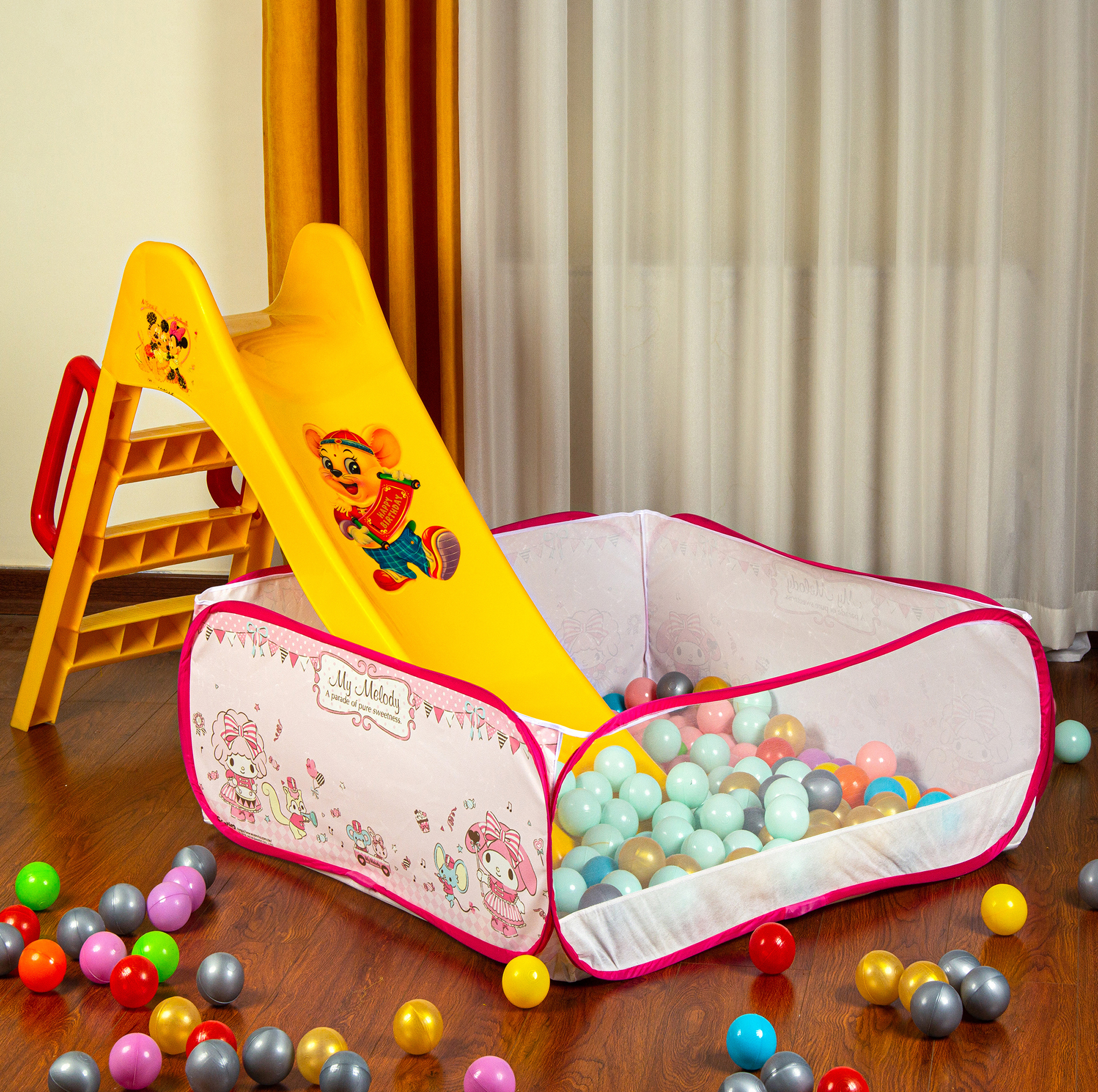 استخر توپ مدل آوان طرح ملودی